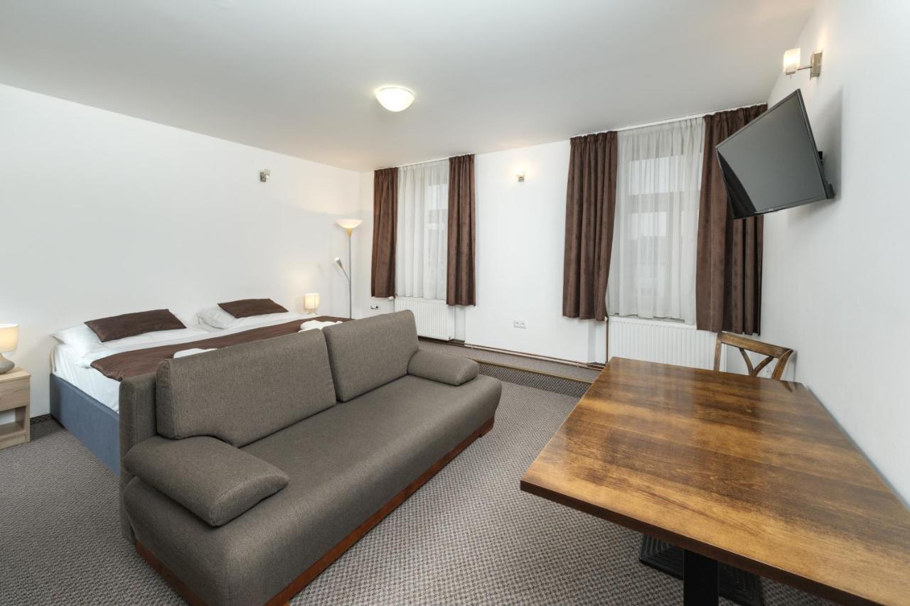Hotel Na Stare Poste Jilemnice Exteriör bild