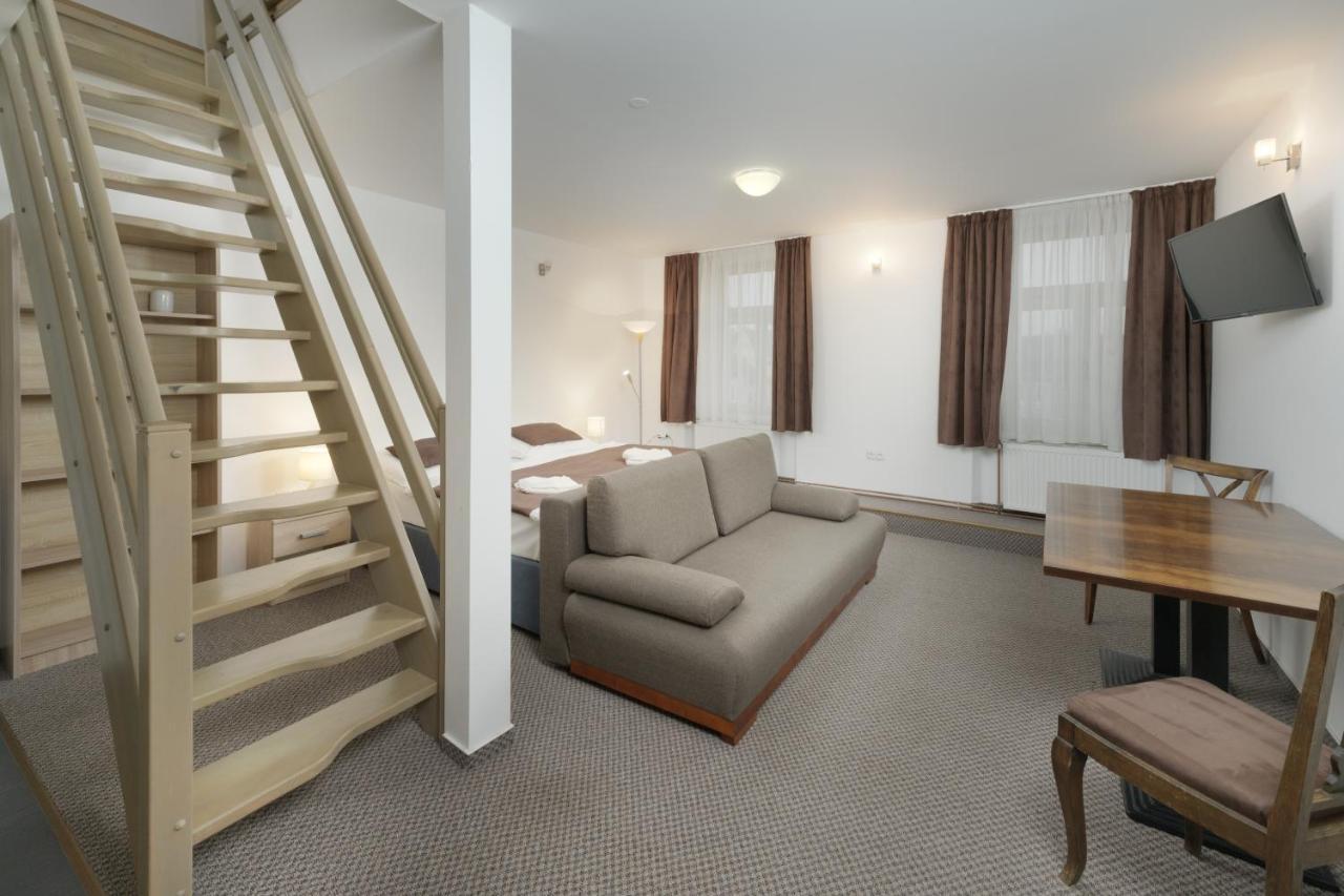 Hotel Na Stare Poste Jilemnice Exteriör bild
